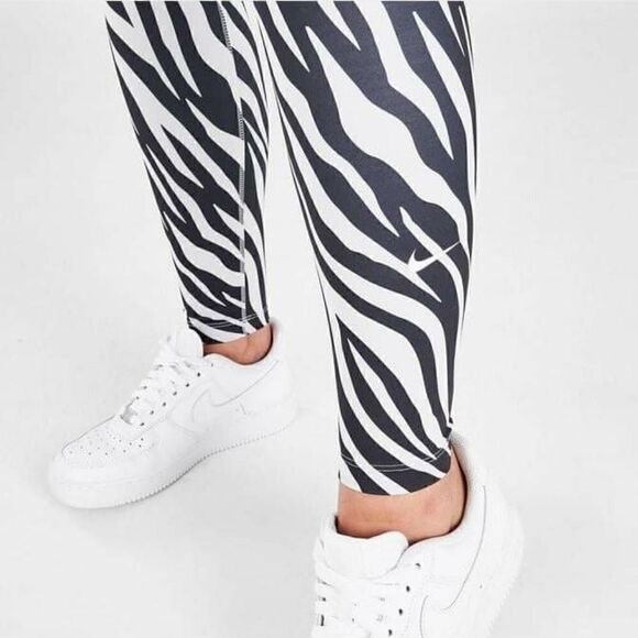 Nike NSW Sportswear Animal Printed Tiger Clash Women's Leggings Compression Pant - Picture 3 of 10